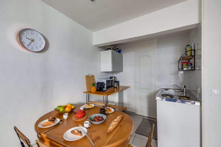 Guestready - Bel Apt A 6 Min Du Metro Gare Du Nord Parigi Esterno foto